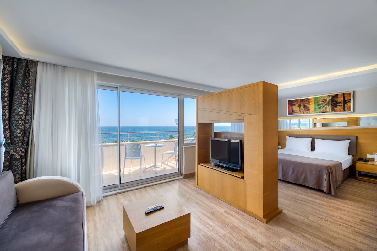 اتاق سی لایف فامیلی ریزورت